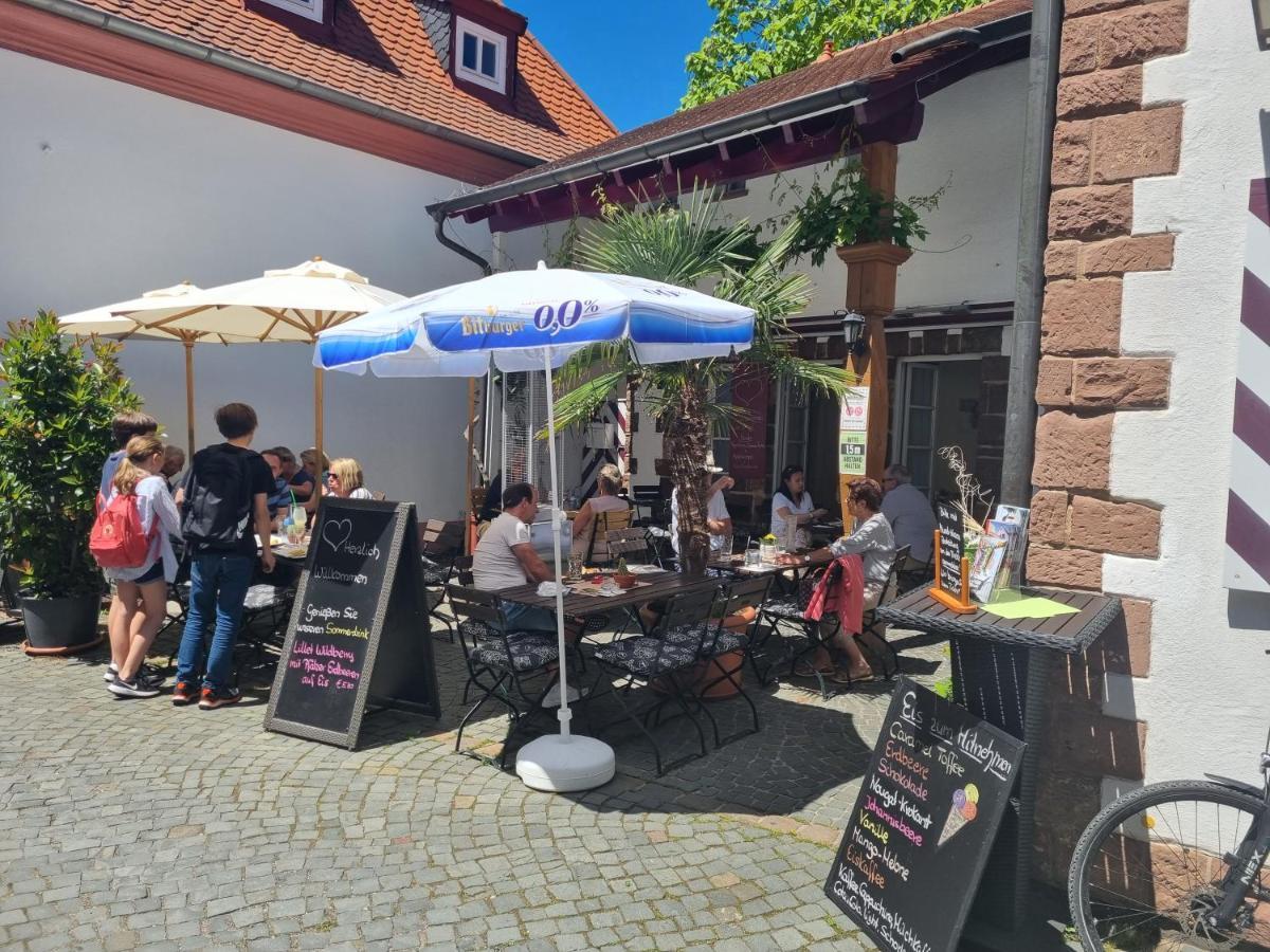 Landgasthaus "Zum Engel" Neuleiningen Luaran gambar